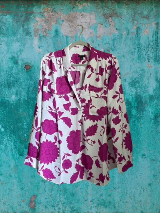 Ann Taylor Tops - NWOT Ann Taylor floral popover shirt w/ bold floral print sz XL